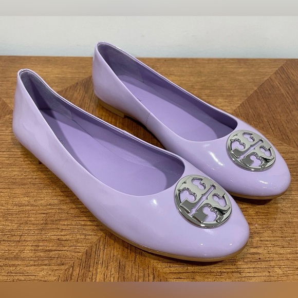 Tory Burch Lilac Flats with Silver Logo 8 - Picture 5 of 14